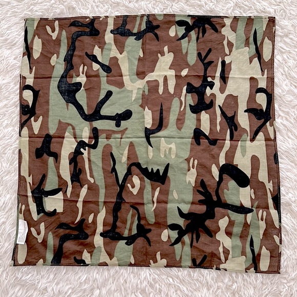 2 Bandanas - Picture 3 of 12